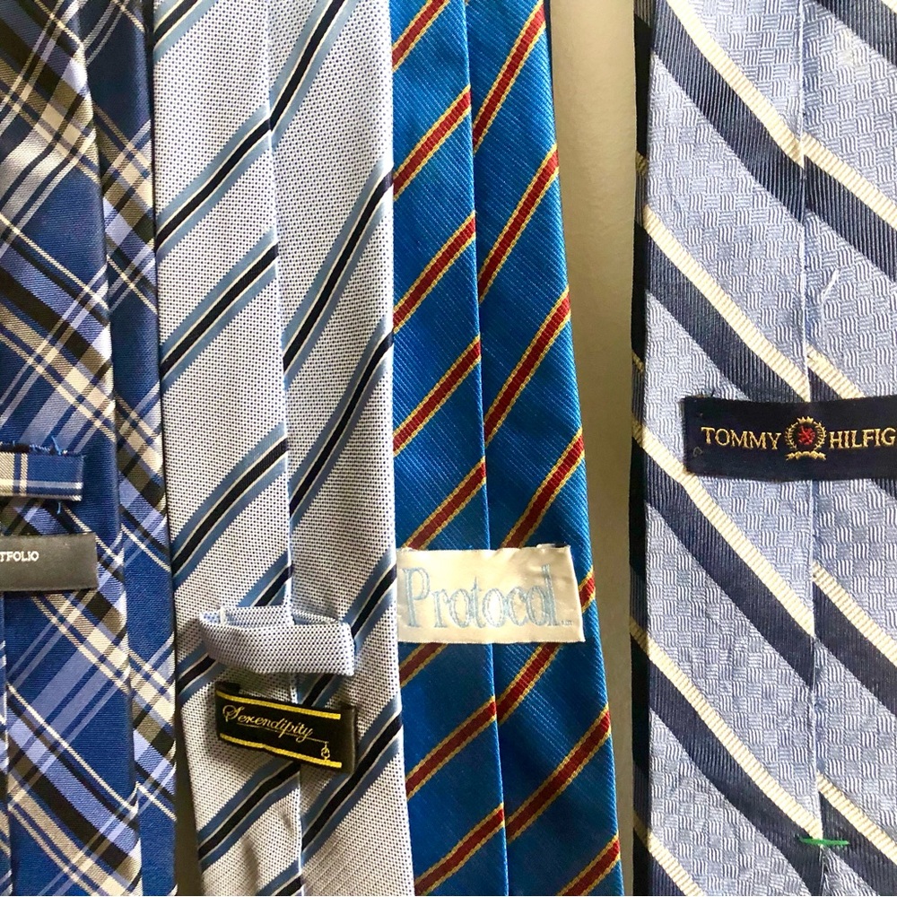 Tommy Hilfiger Blue and White Striped Men's Tie